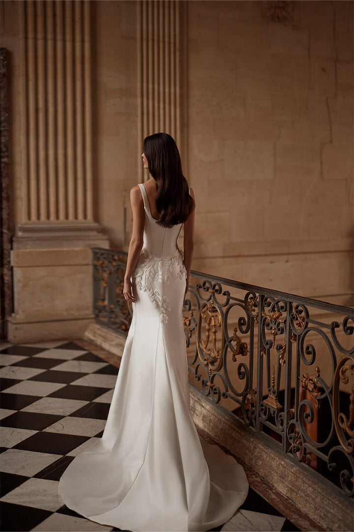 Milla Nova, Elegant Bridal Dress | Esposa