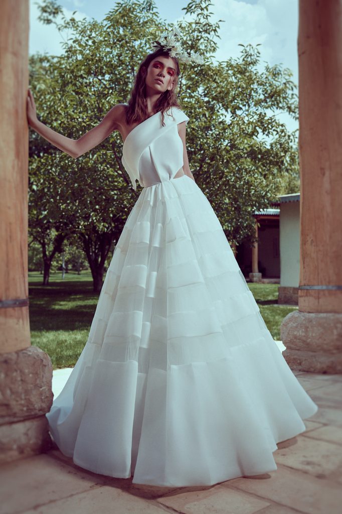 a Line Wedding Dress Plume by Esposa Oursoula 1