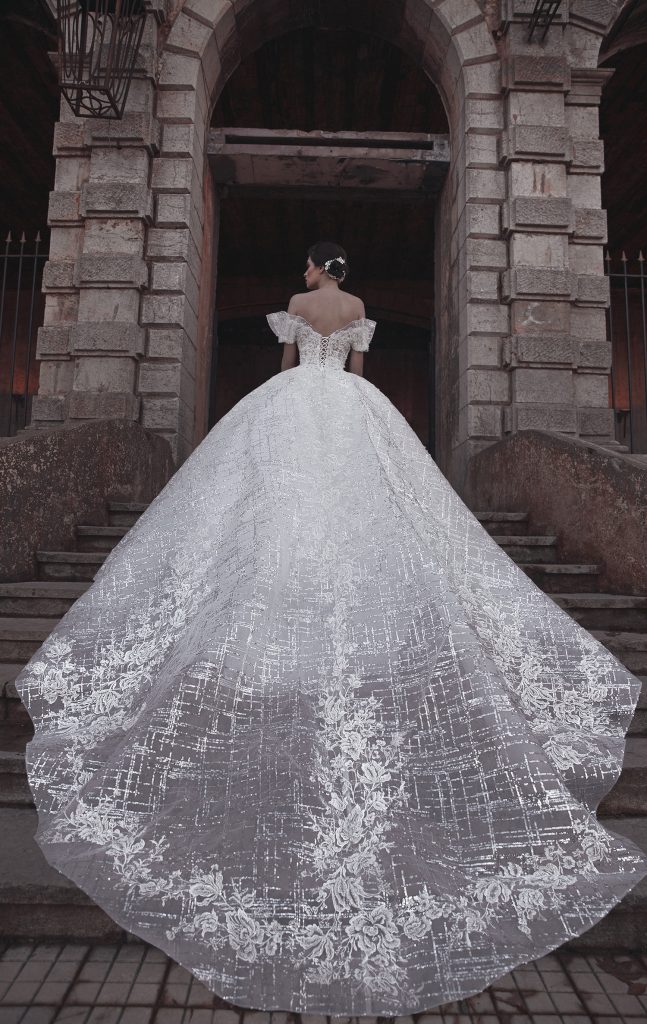 Esposa ballgowns:majestic looks you can’t resist