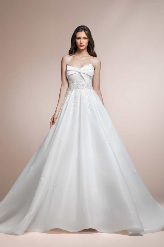 strapless wedding dress plume by esposa