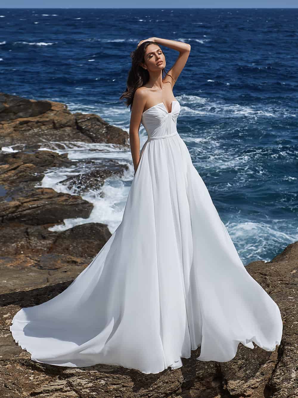 beach wedding dress strapless