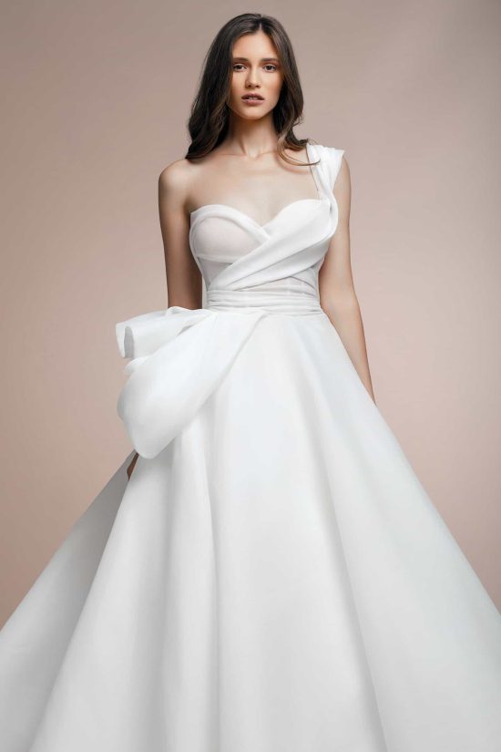 simple wedding gown model 4