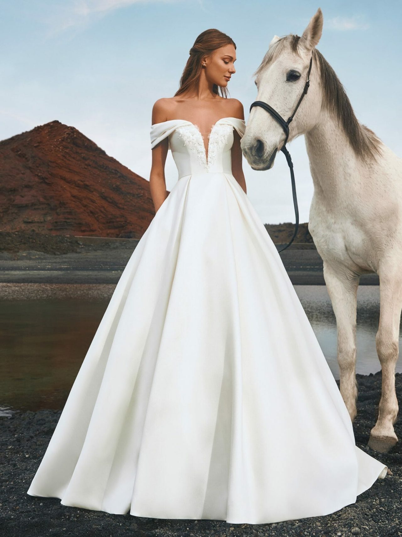 bride next to horse