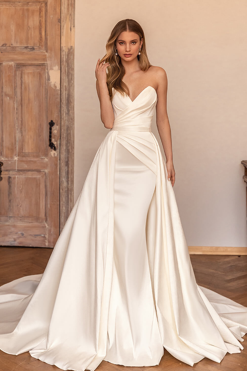 Eva Lendel wedding dresses