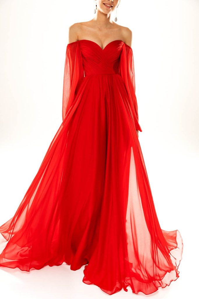 Your favorite gowns in dubai are just one click away..