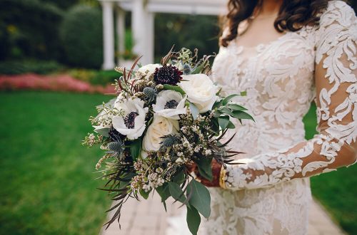bride-with-bouquet