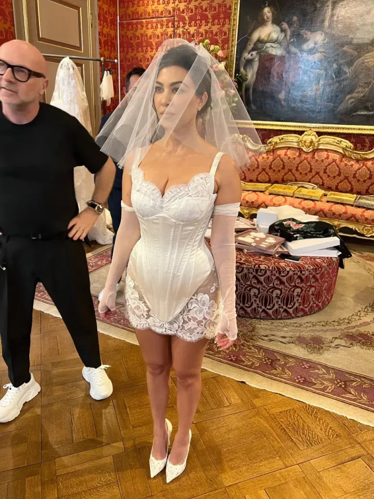 kim kardashian wedding dress 2