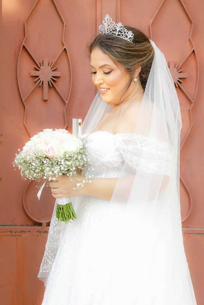 bride holding her flowers