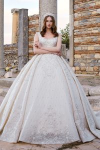 6054 | Patterned Wedding Gown