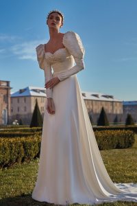 Donatella | Straight Traditional Gown