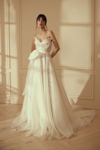 INW2304 | Strapless Wedding Gown