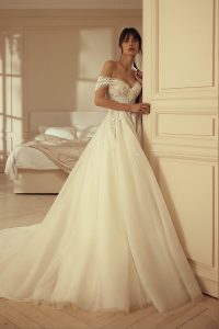 INW2313 | Tulle Wedding Dress