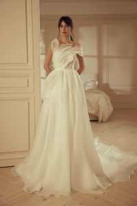 INW2330 | Unique Bridal Gown