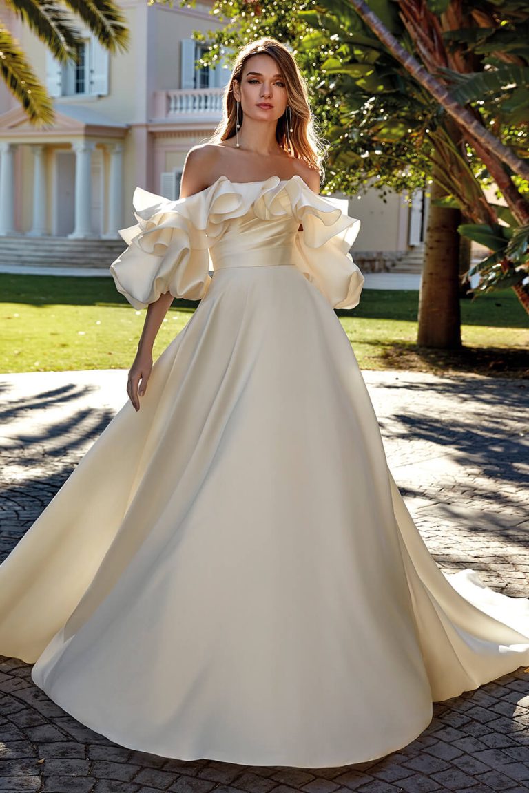 Regina ivory wedding gown