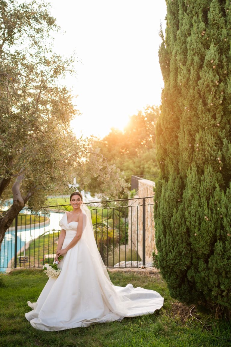outdoor bridal photoshoot