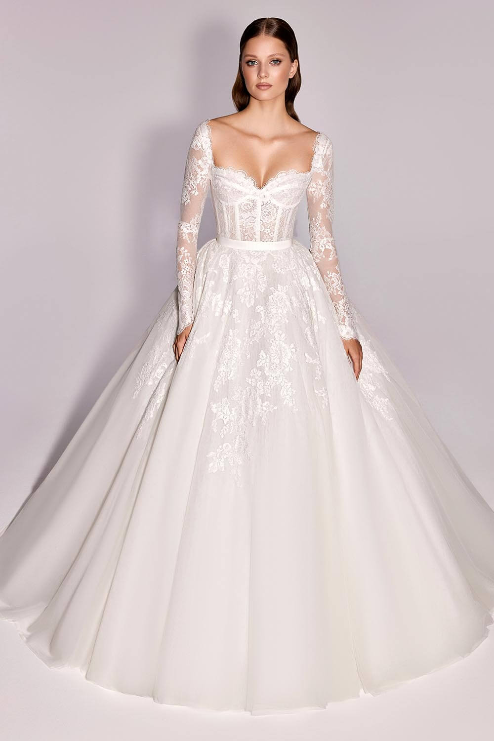 Shop lace wedding dress by Zuhair Murad