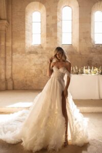 Tsunami | Romantic Bridal Gown