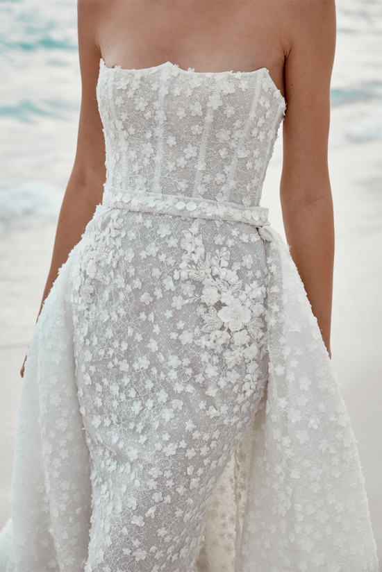 beautiful white wedding dress