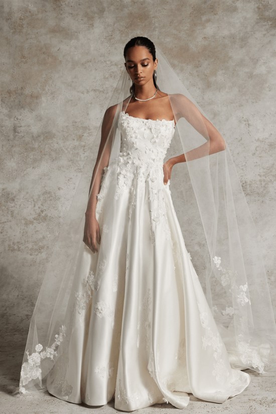 Elegant strapless wedding dress