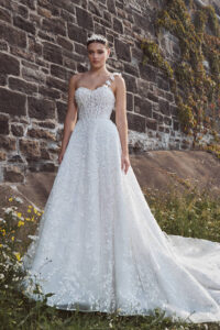 124104 | Strapless Wedding Dress