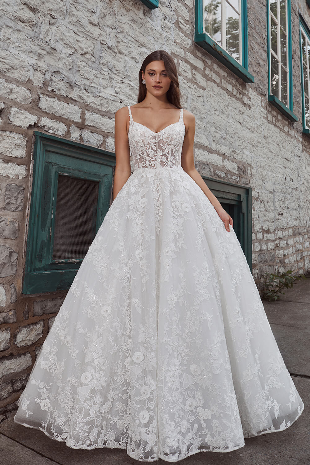 Lace bridal gown with long sleeves