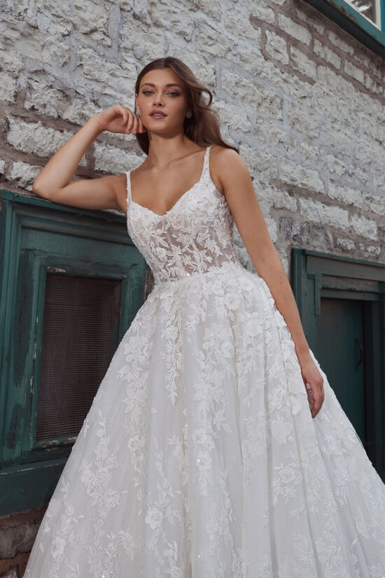 Lace bridal gown with long sleeves