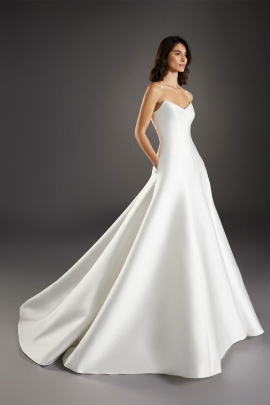 Elegant Simple wedding dress