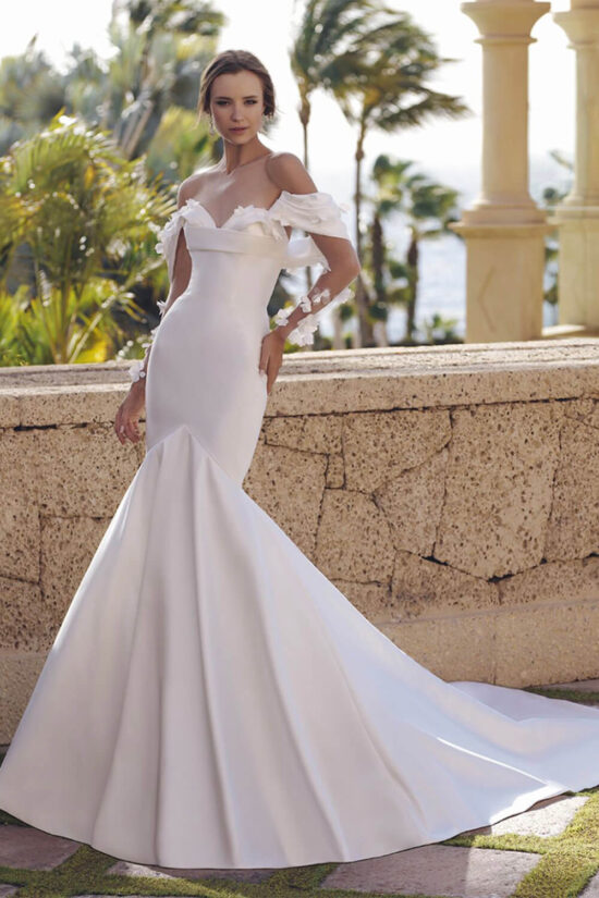 Simple mermaid wedding dress