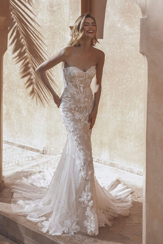 Strapless Lace mermaid wedding dress