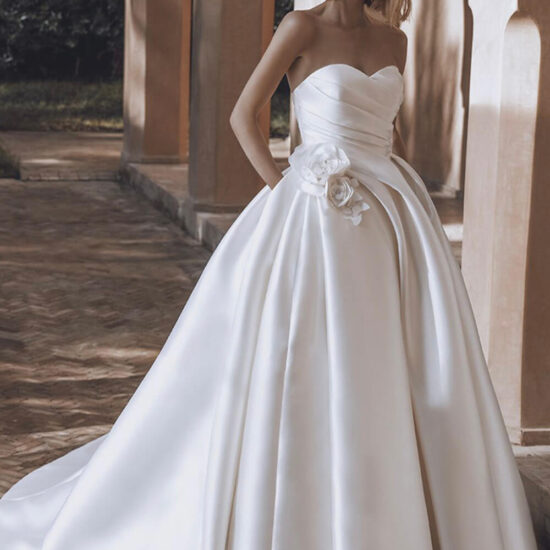 Sweetheart Neckline Wedding Dress