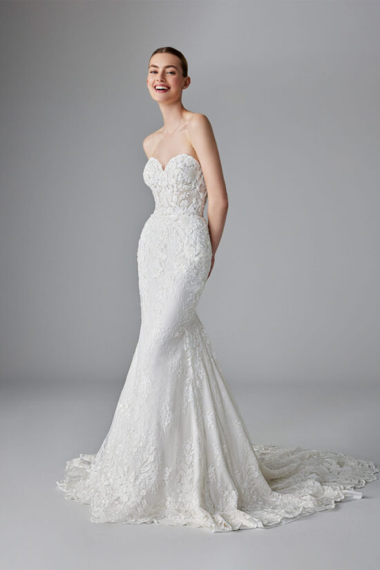 Elegant Lace mermaid bridal dress