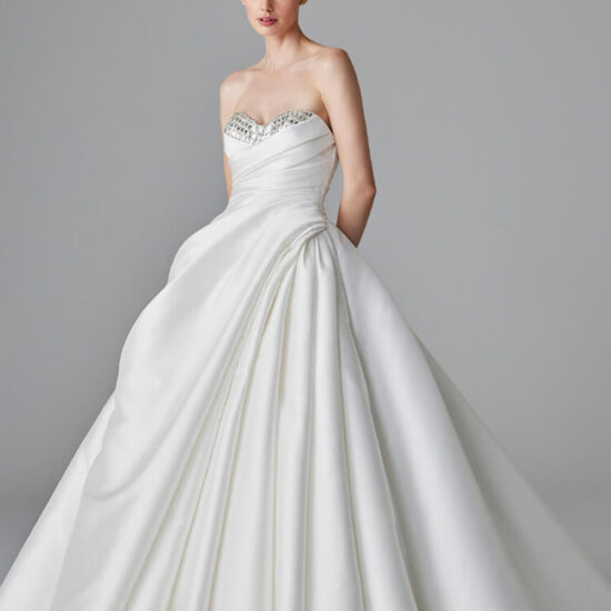 Elegant Strapless Wedding Gown