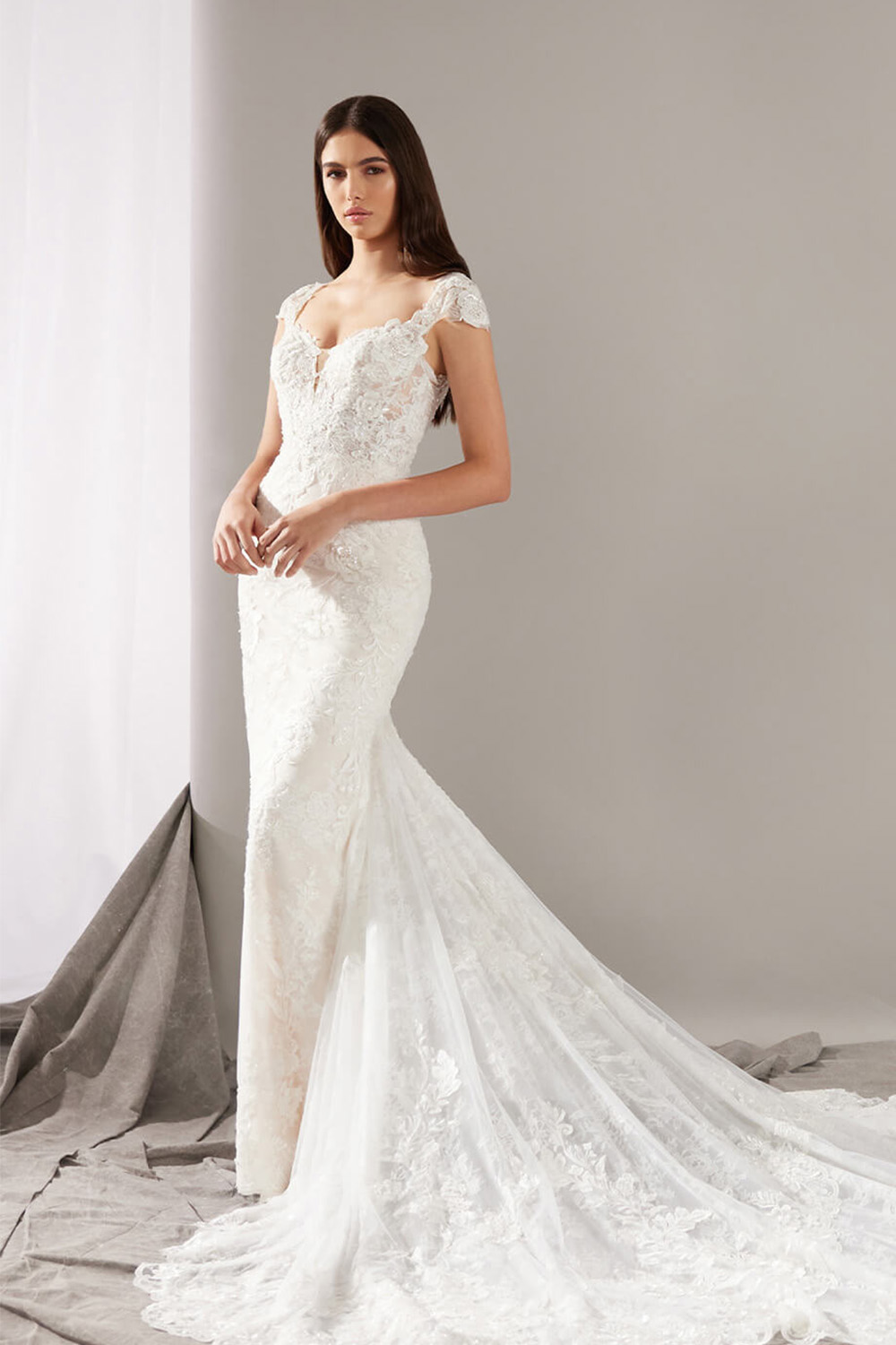 Romantic Lace Mermaid Bridal Dress