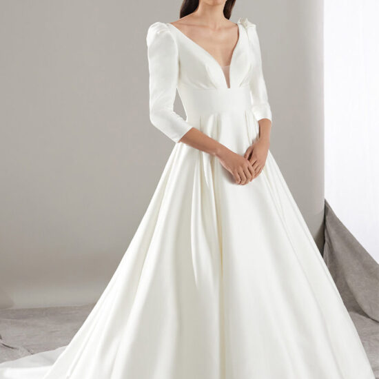 Elegant Bridal Dress with Sleeves