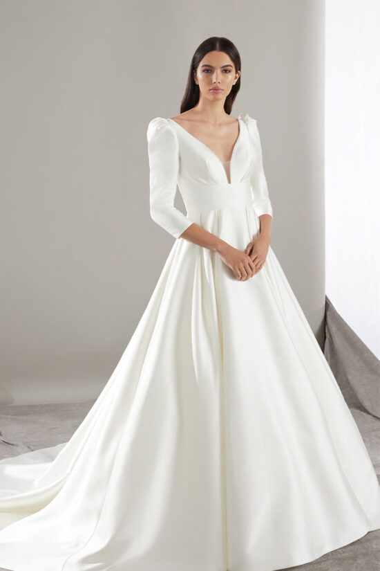 Elegant Bridal Dress with Sleeves