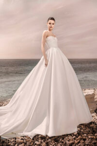 Joya | Elegant Strapless Gown