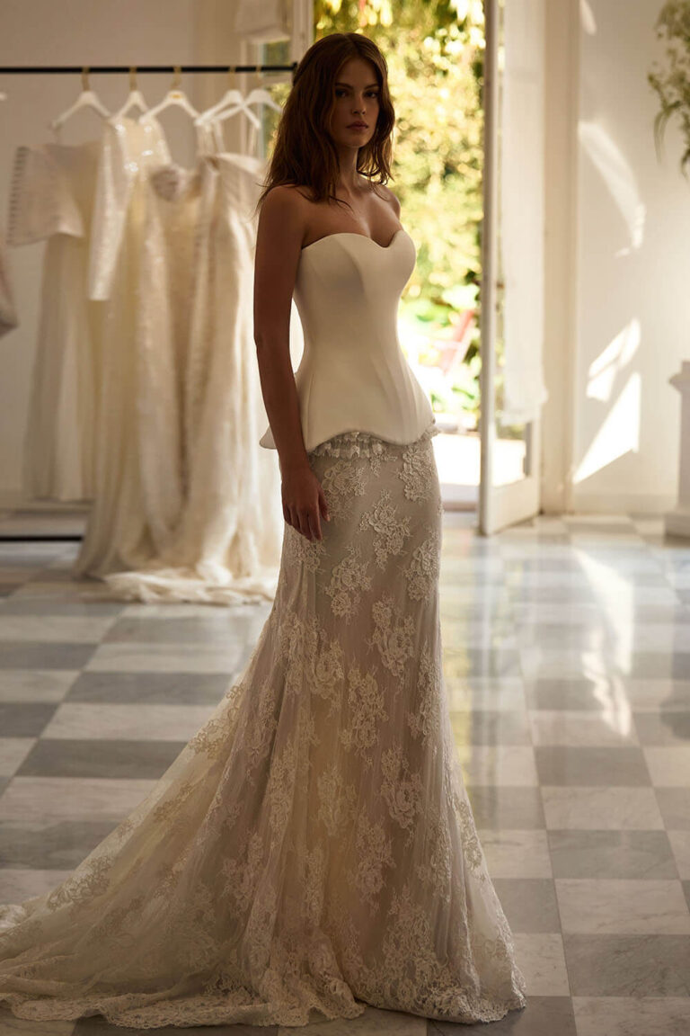 Joely | Corset Chantilly Wedding Dress | Esposa